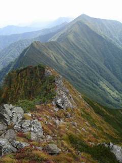 P1807～一八二三峰尾根[image/jpeg:139kB]