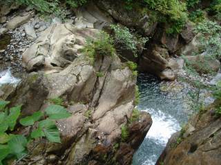 幌尻東カール沢出合[image/jpeg:163kB]