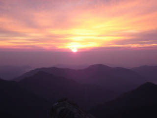 夜明け[image/jpeg:156kB]